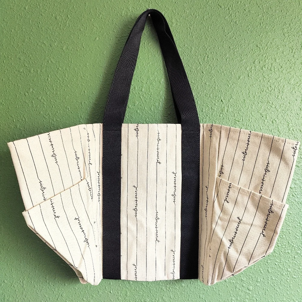 NWT VICTORIA'S SECRET LOGO CANVAS TOTE